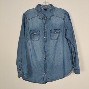 Torrid Women's Button Down Denim Jacket Size 1X 100% Cotton